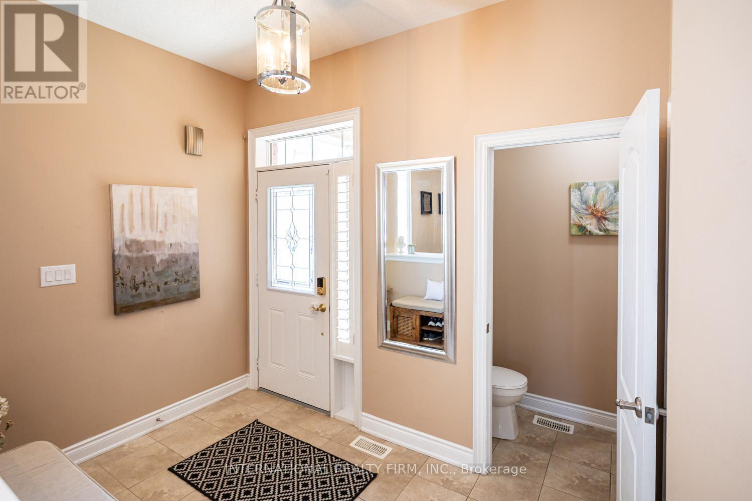2371 Quetico Crescent, Oakville, Ontario  L6M 0R5 - Photo 3 - W12360494