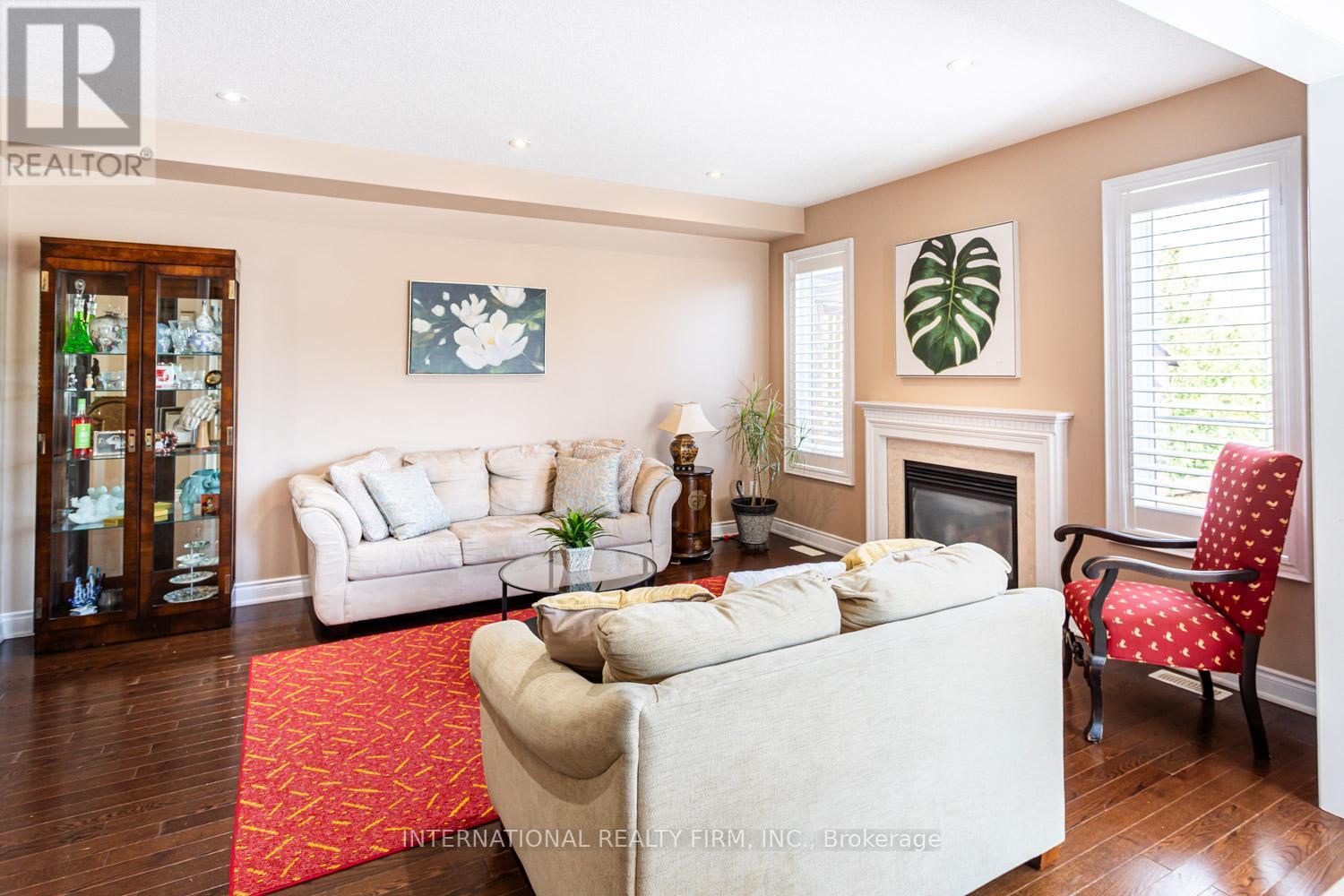 2371 Quetico Crescent, Oakville, Ontario  L6M 0R5 - Photo 9 - W12360494