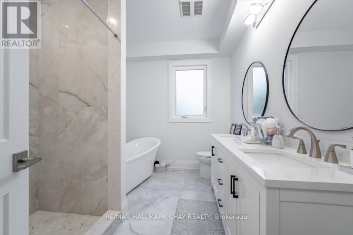 611 Northcliffe Boulevard, Toronto, Ontario  M6E 3L8 - Photo 19 - C12360310
