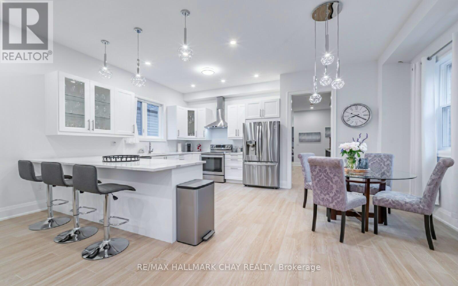 611 Northcliffe Boulevard, Toronto, Ontario  M6E 3L8 - Photo 3 - C12360310