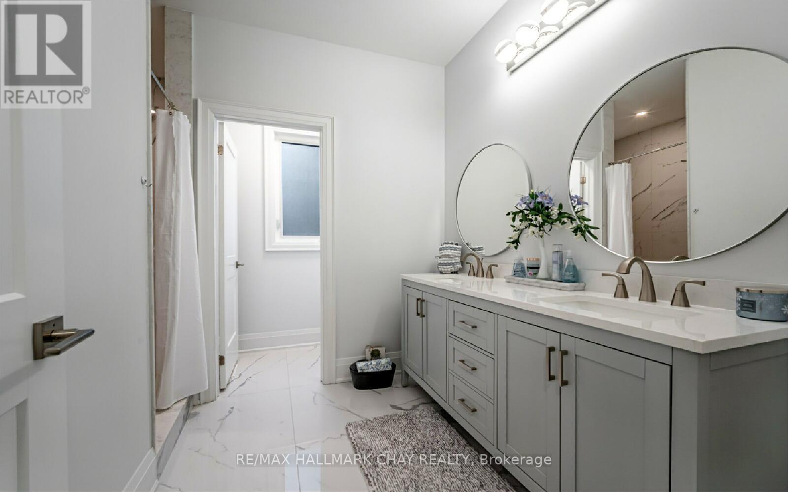 611 Northcliffe Boulevard, Toronto, Ontario  M6E 3L8 - Photo 24 - C12360310
