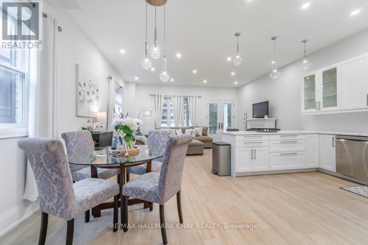 611 Northcliffe Boulevard, Toronto, Ontario  M6E 3L8 - Photo 4 - C12360310