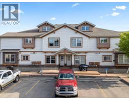 102, 31 Panatella Landing NW Panorama Hills