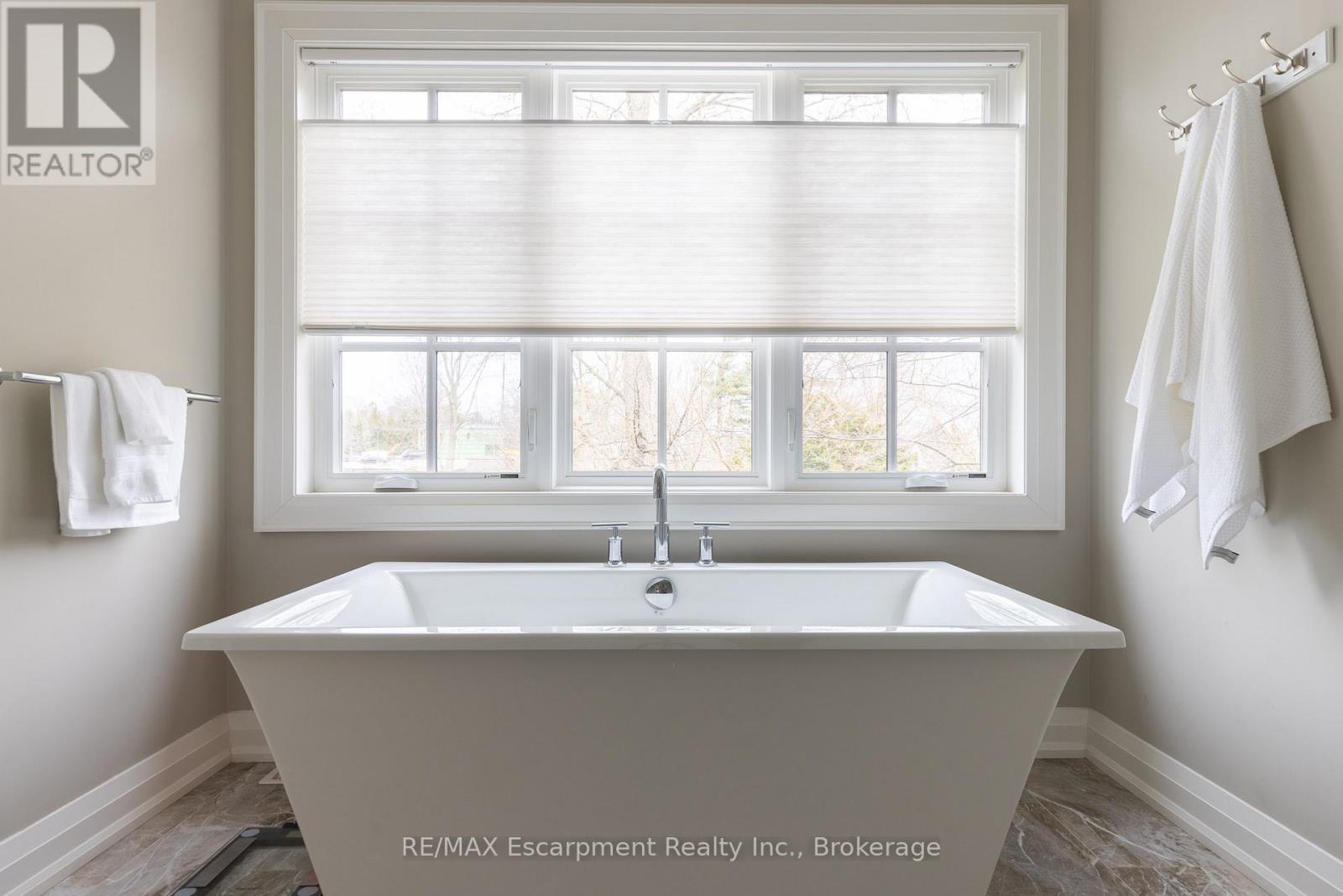 21 Lambert Common, Oakville (Sw Southwest), Ontario  L6K 0H6 - Photo 29 - W12360522