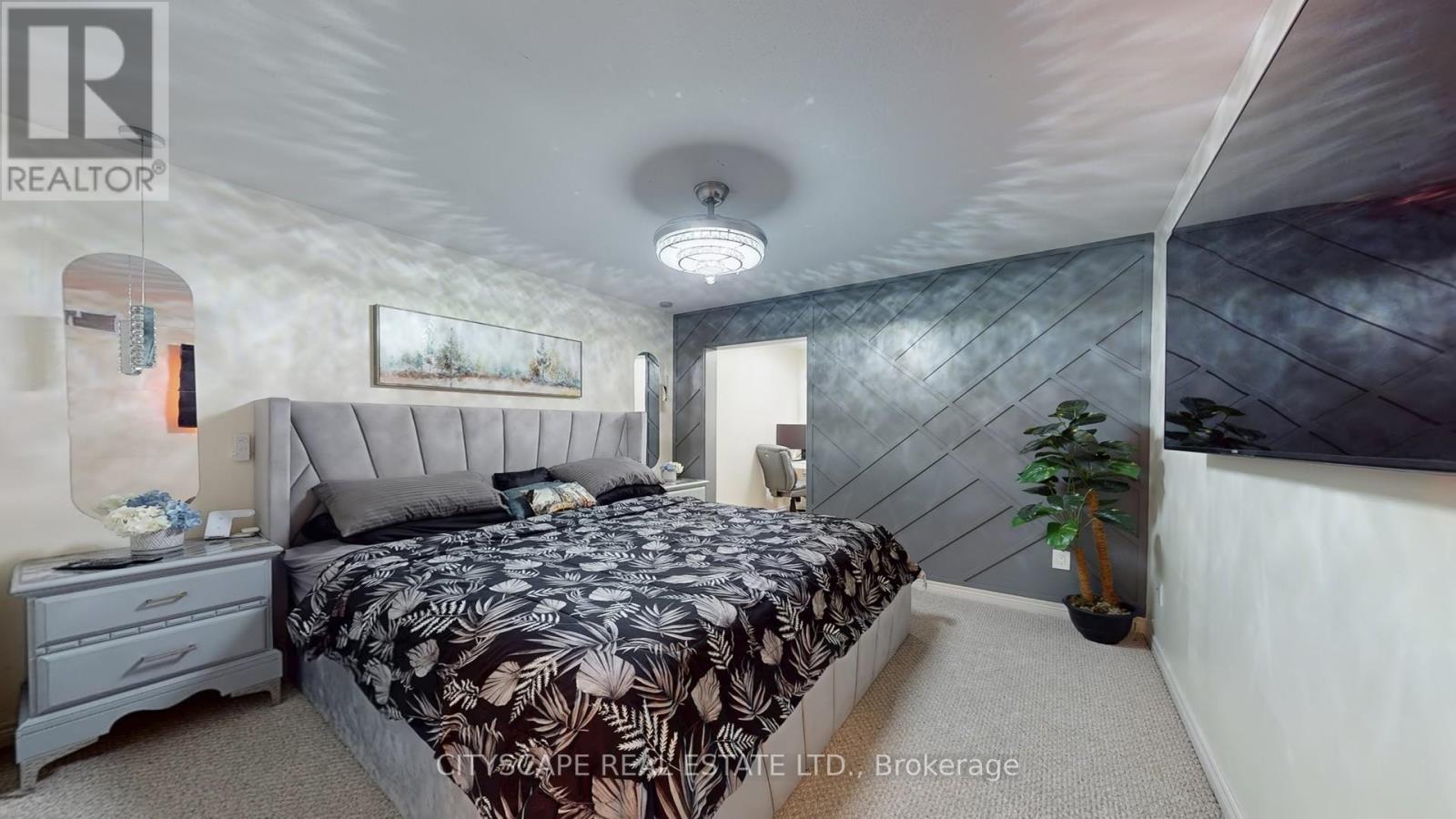 8655 Westport Drive, Niagara Falls, Ontario  L2H 0A3 - Photo 21 - X12360502