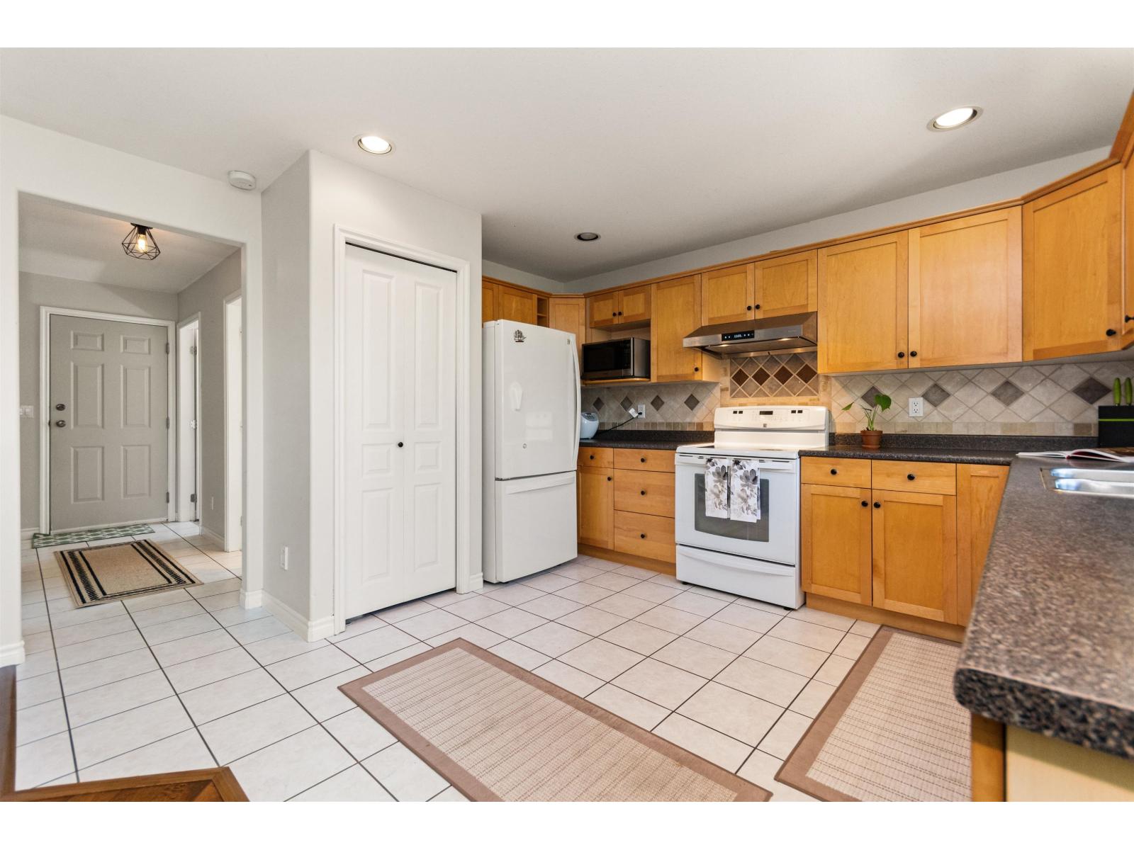 46282 Valleyview Road, Promontory, Chilliwack, British Columbia  V2R 5P7 - Photo 11 - R3039405