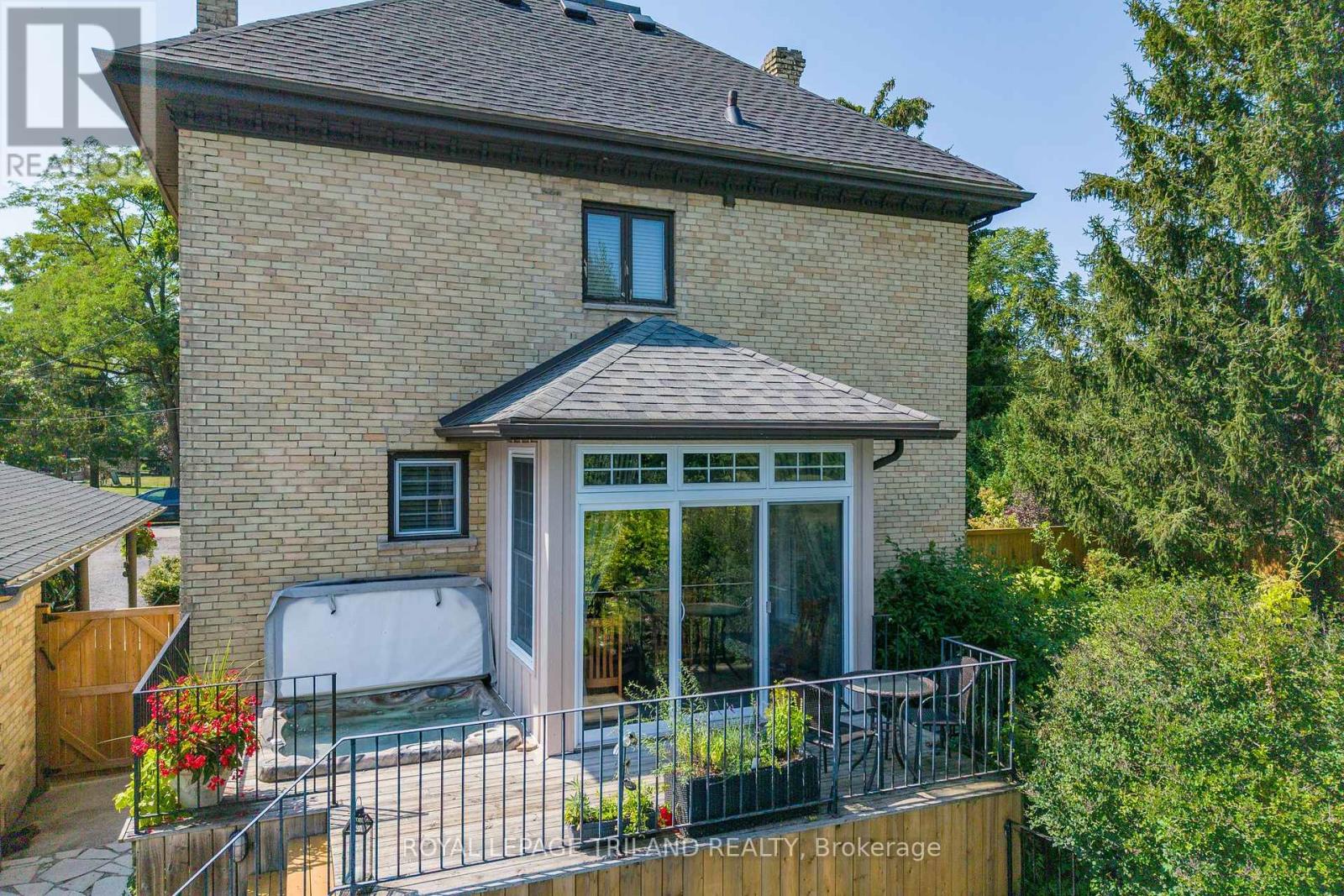 264 George Street, North Middlesex, Ontario  N0M 2K0 - Photo 41 - X12360550