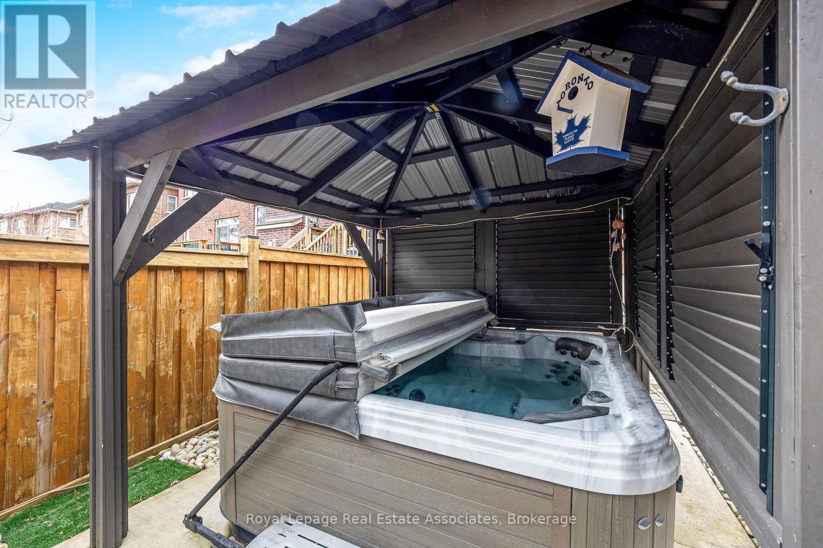 25 Upper Canada Court, Halton Hills, Ontario  L7G 0K9 - Photo 44 - W12360539