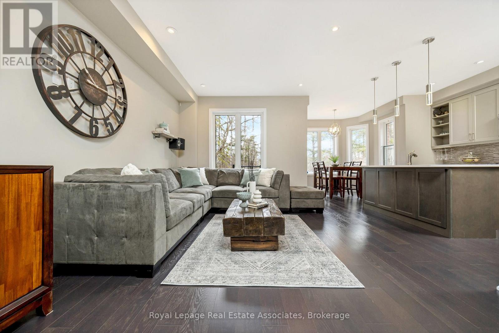 25 Upper Canada Court, Halton Hills, Ontario  L7G 0K9 - Photo 8 - W12360539
