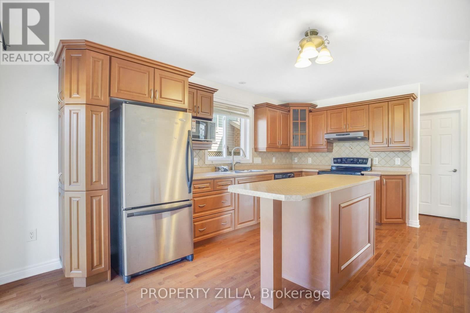 7167 St Michael Avenue, Niagara Falls, Ontario  L2H 3N5 - Photo 8 - X12360521