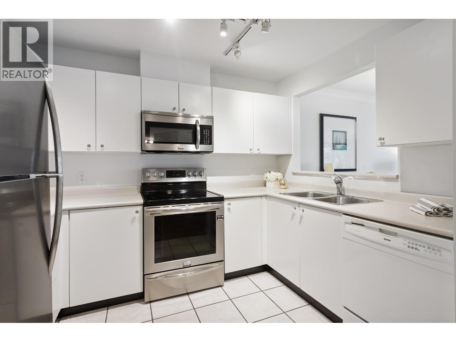 305 3590 W 26th Avenue, Vancouver, British Columbia  V6S 1N9 - Photo 6 - R3039855