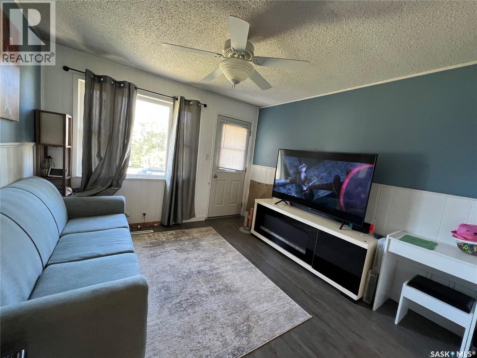 1005 Herbert Avenue, Herbert, Saskatchewan  S0H 2A0 - Photo 6 - SK016461