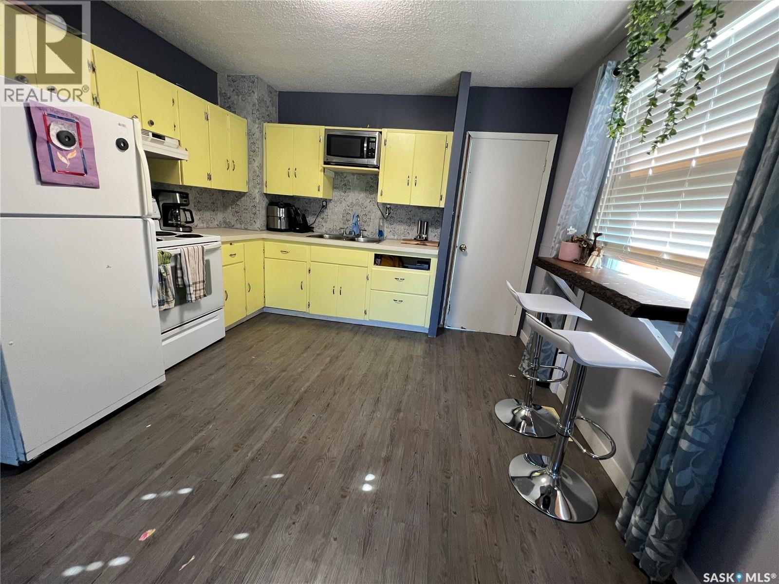 1005 Herbert Avenue, Herbert, Saskatchewan  S0H 2A0 - Photo 9 - SK016461