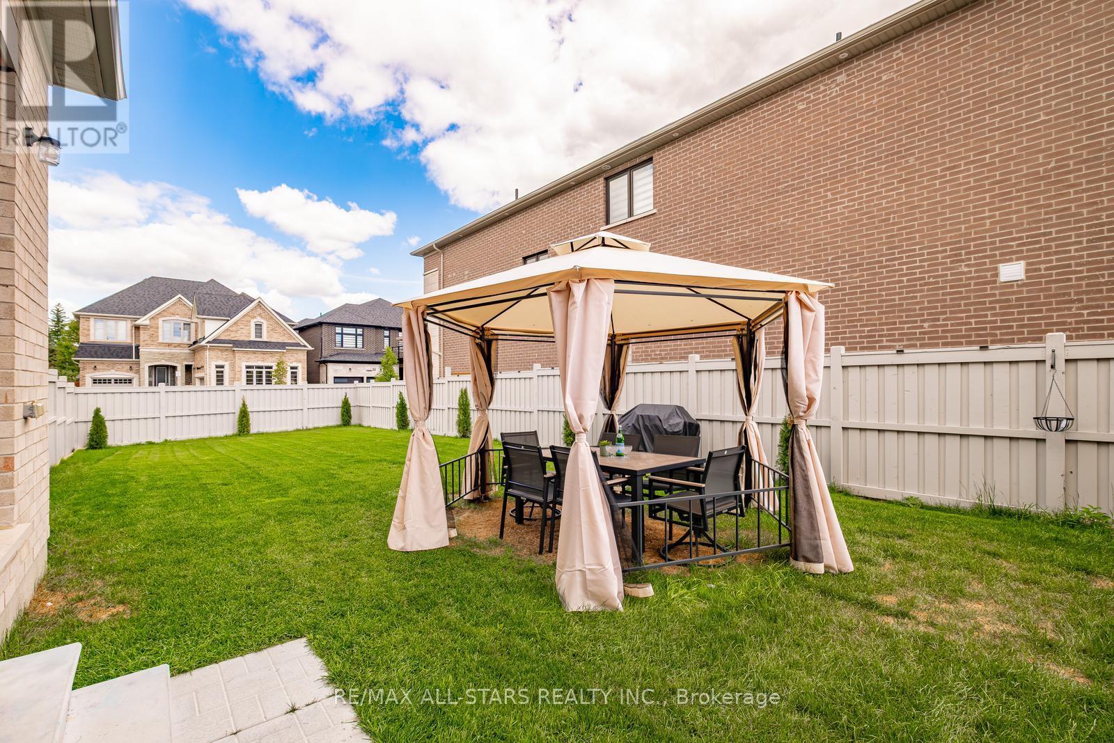 7 Ballanview Court, Whitchurch-Stouffville (Ballantrae), Ontario  L4A 4W9 - Photo 40 - N12360552