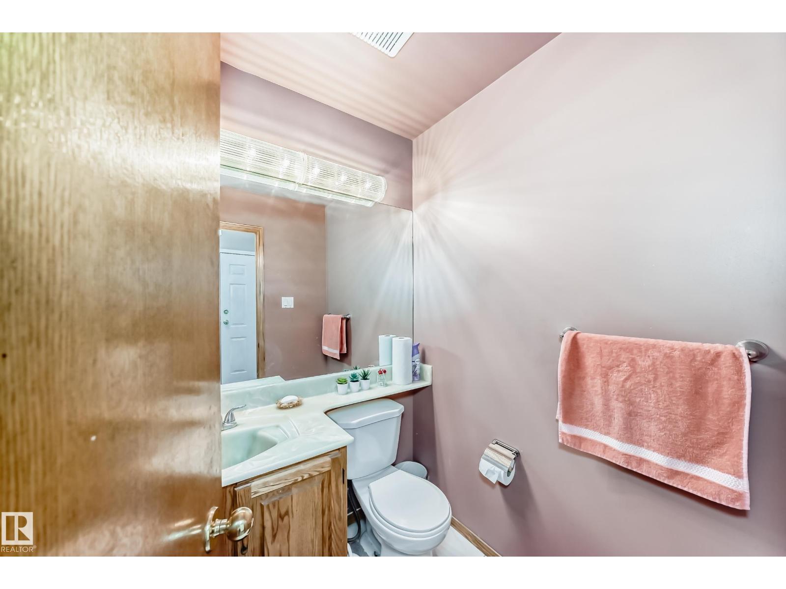 1068 James Cr Nw, Edmonton, Alberta  T6L 6P6 - Photo 22 - E4454388