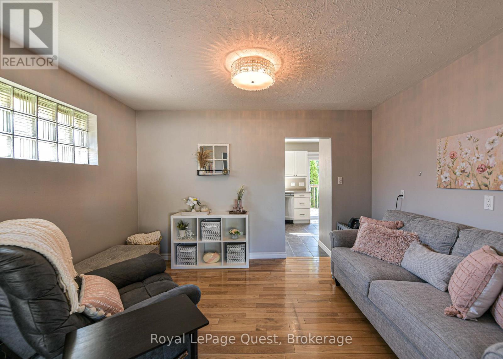 43 Calverley Street, Orillia, Ontario  L3V 3T3 - Photo 19 - S12360585