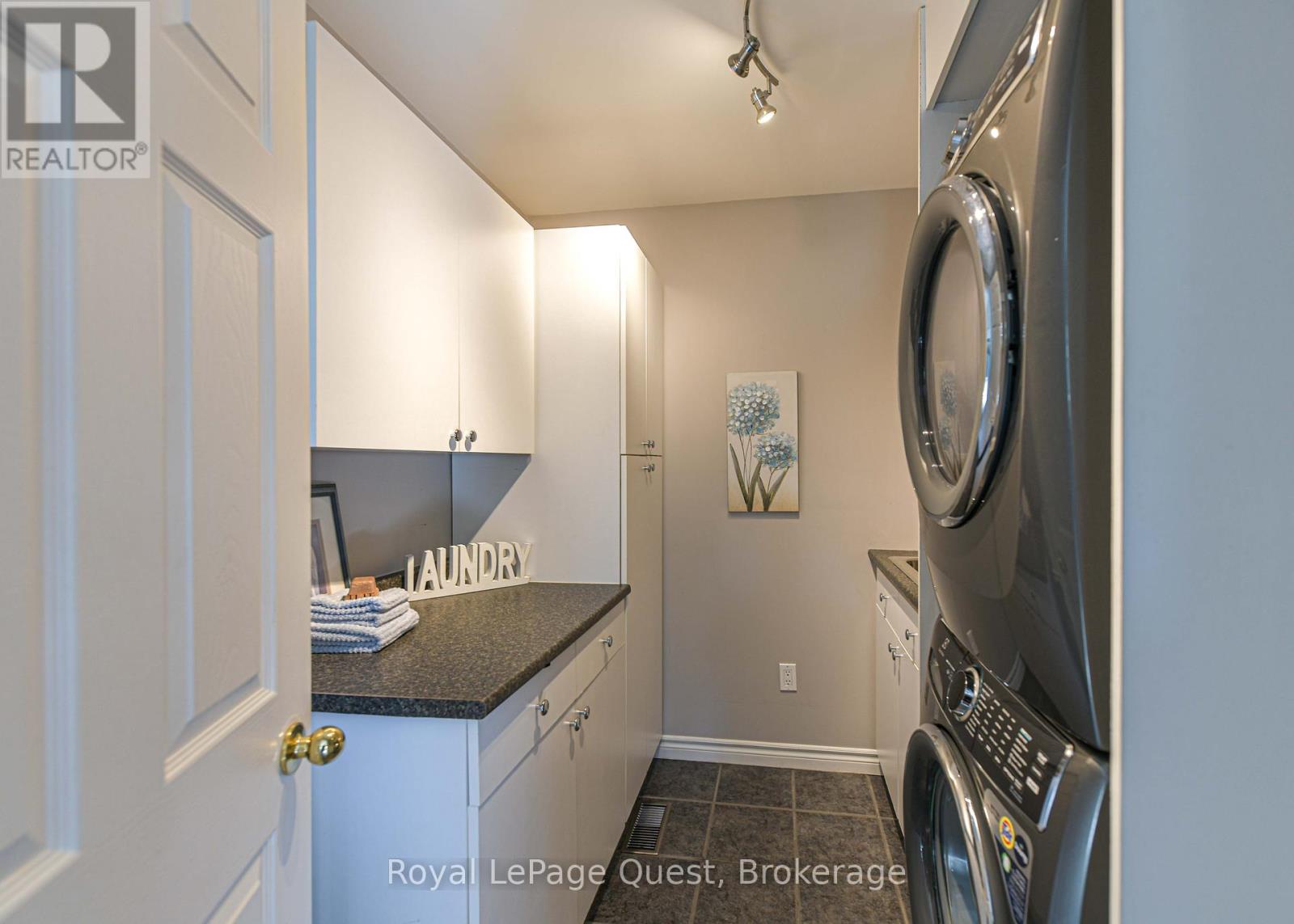 43 Calverley Street, Orillia, Ontario  L3V 3T3 - Photo 25 - S12360585