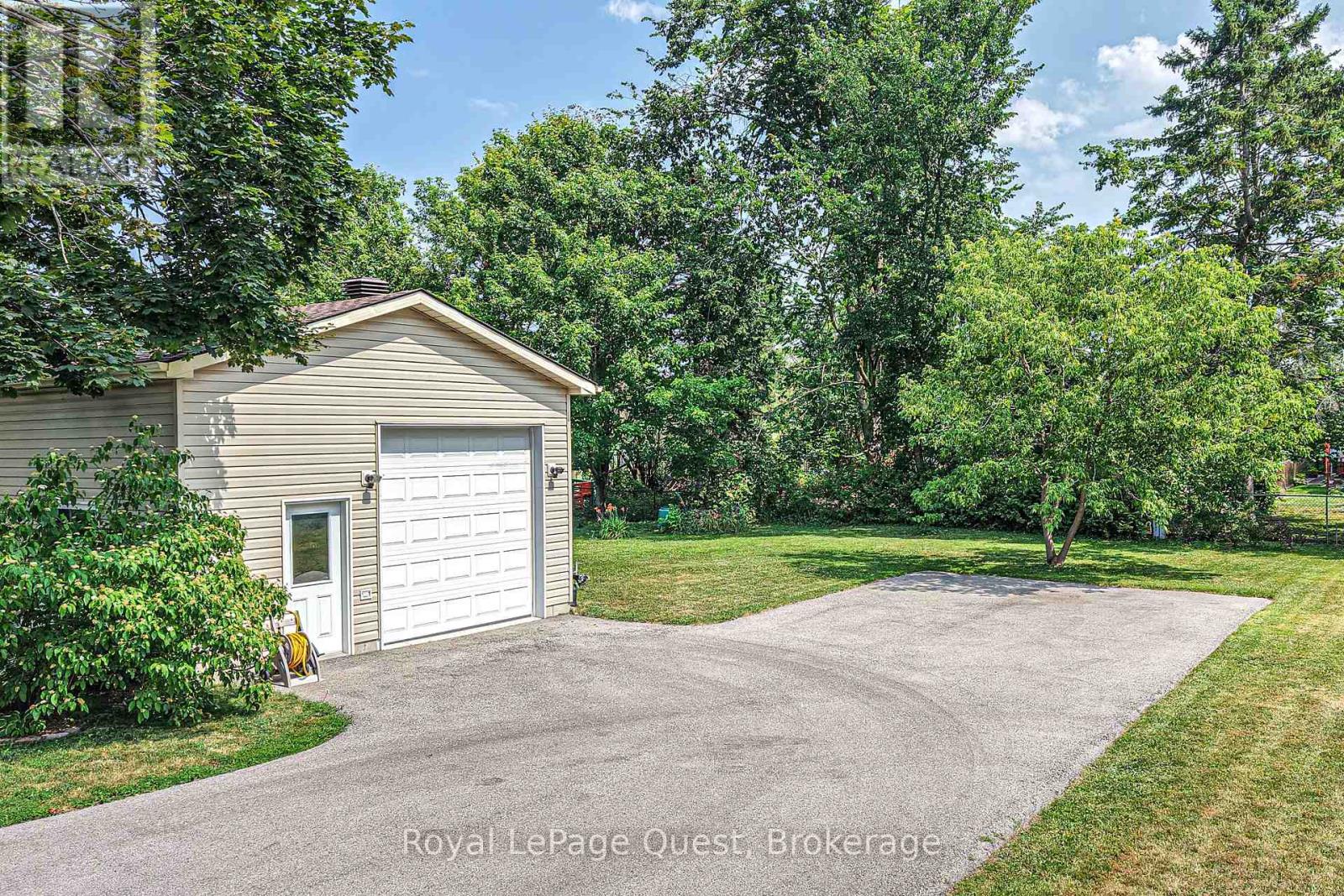 43 Calverley Street, Orillia, Ontario  L3V 3T3 - Photo 6 - S12360585