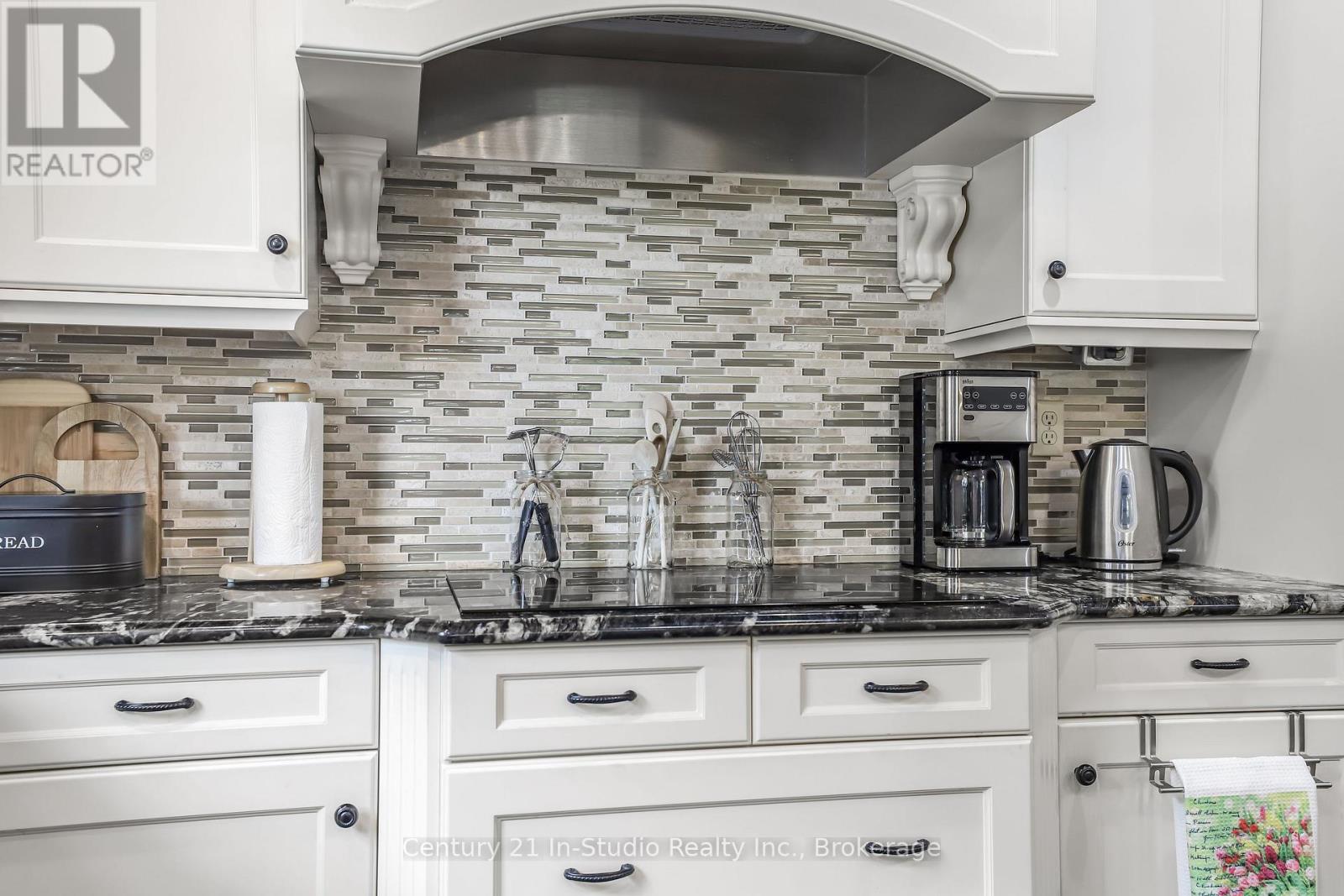 85695 St. Helens Line, Ashfield-Colborne-Wawanosh, Ontario  N0G 2H0 - Photo 17 - X12360600