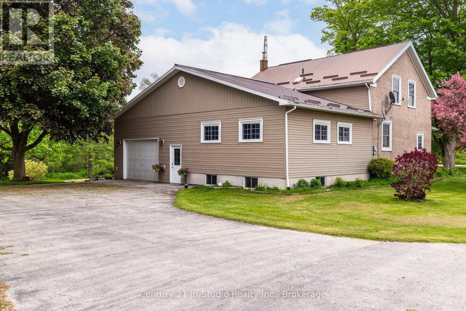 85695 St. Helens Line, Ashfield-Colborne-Wawanosh, Ontario  N0G 2H0 - Photo 34 - X12360600