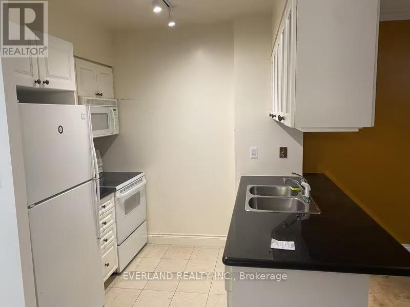 #708 - 887 Bay Street, Toronto, Ontario  M5S 3K4 - Photo 6 - C12235705