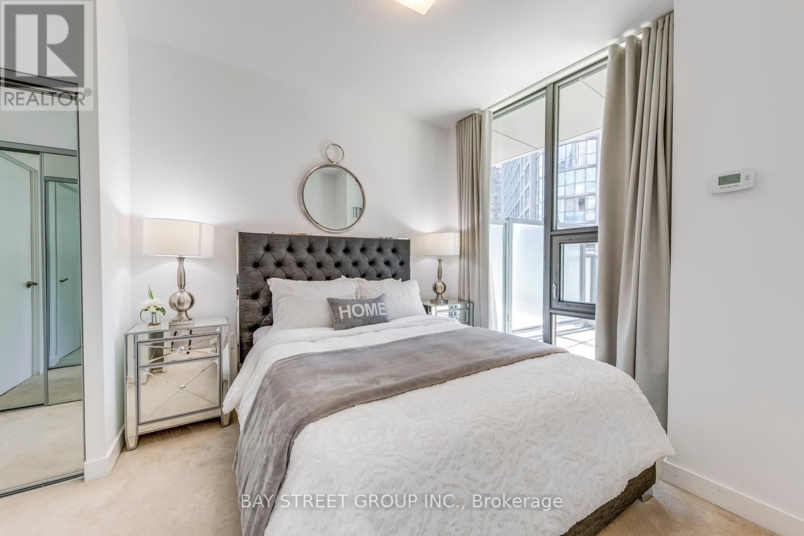 405 - 11 Wellesley Street W, Toronto, Ontario  M4Y 1E8 - Photo 24 - C12360598
