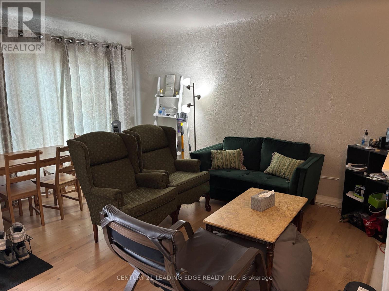 106 Whitney Avenue, Hamilton, Ontario  L8S 2G5 - Photo 10 - X12064380