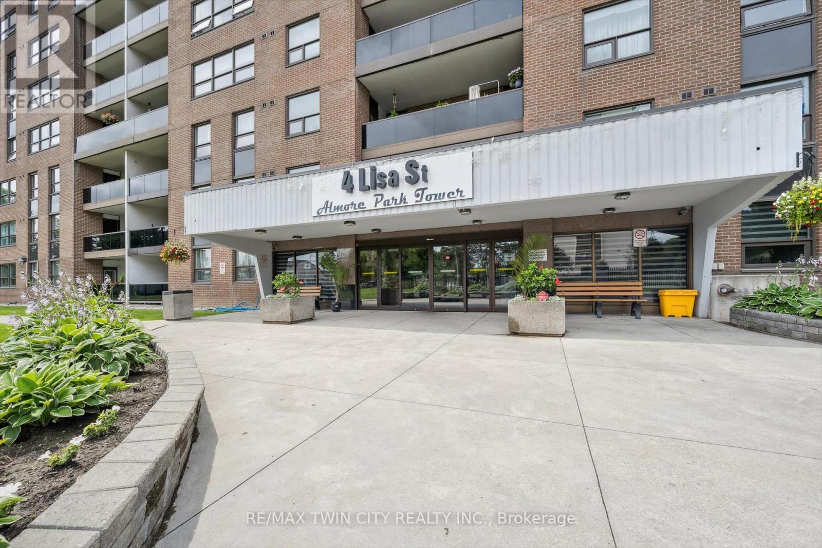 707 - 4 Lisa Street, Brampton, Ontario  L6T 4B6 - Photo 2 - W12360615
