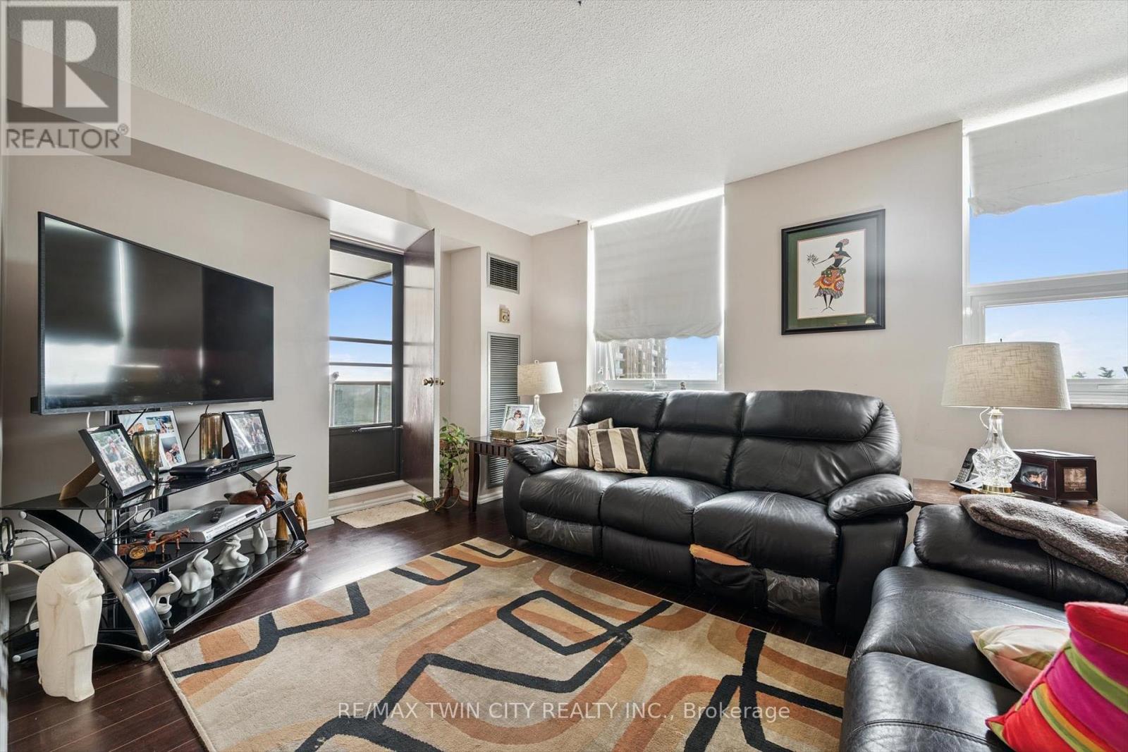707 - 4 Lisa Street, Brampton, Ontario  L6T 4B6 - Photo 6 - W12360615