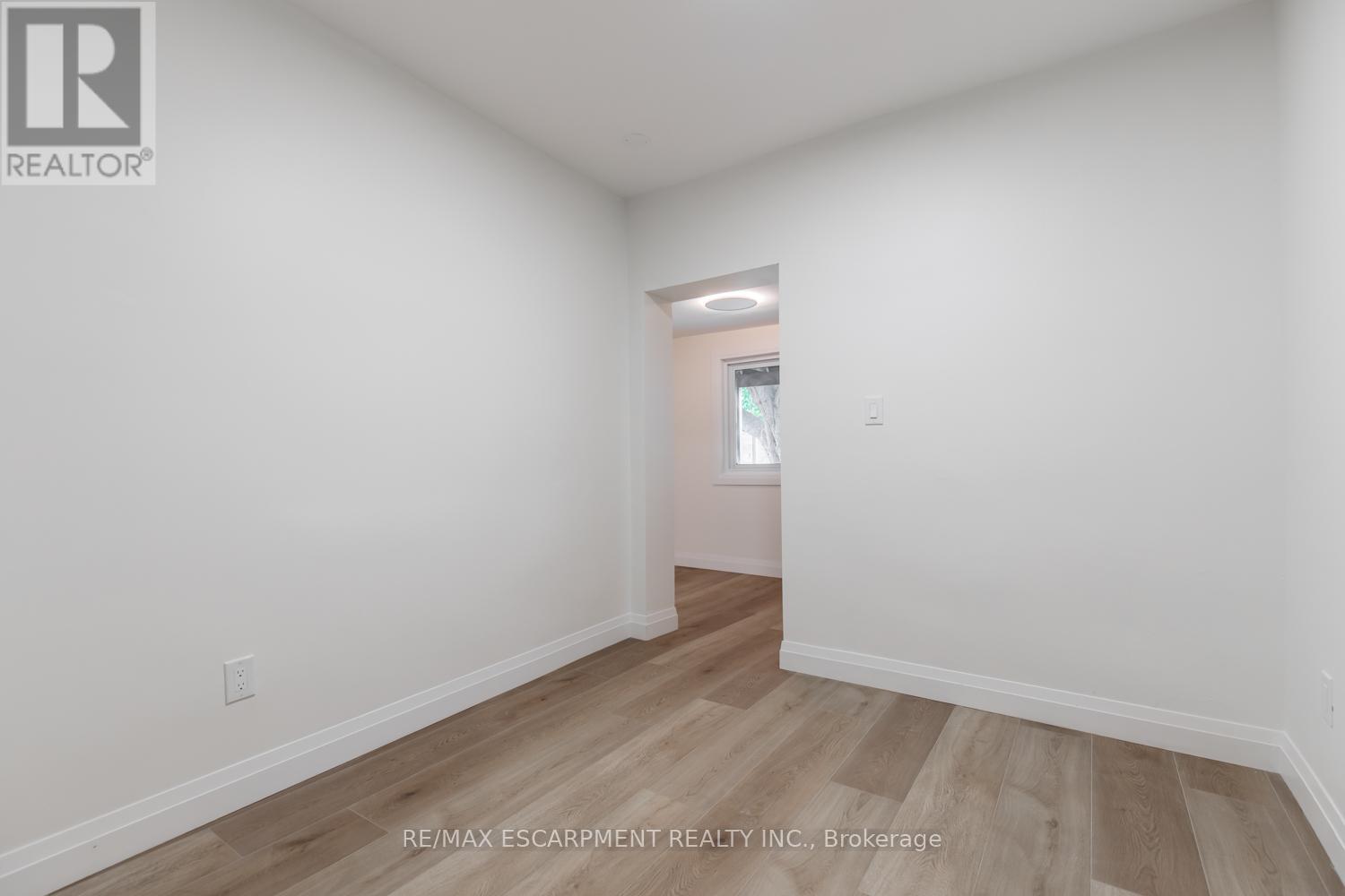92 Pearl Street S, Hamilton, Ontario  L8P 3X2 - Photo 34 - X12360616