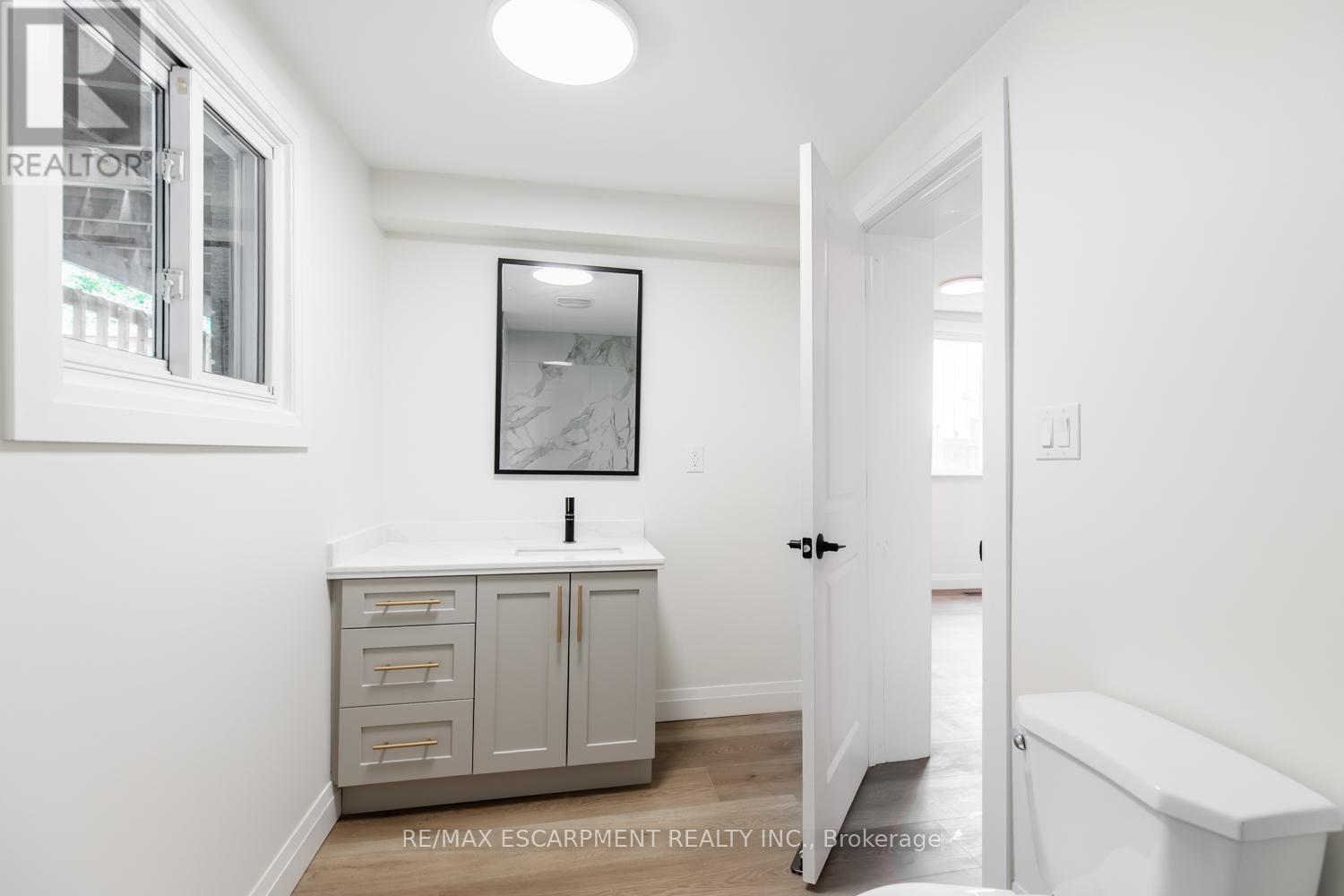92 Pearl Street S, Hamilton, Ontario  L8P 3X2 - Photo 39 - X12360616