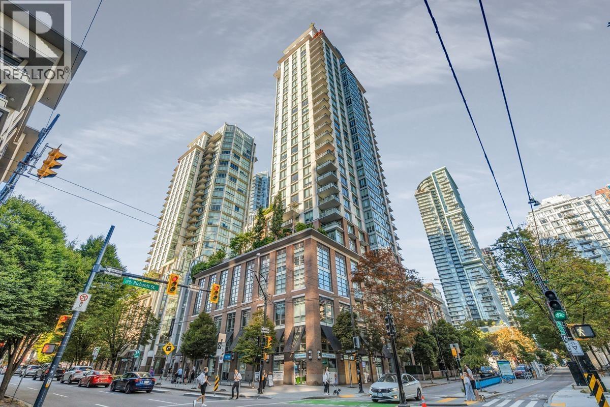 301 535 SMITHE STREET, Vancouver, British Columbia