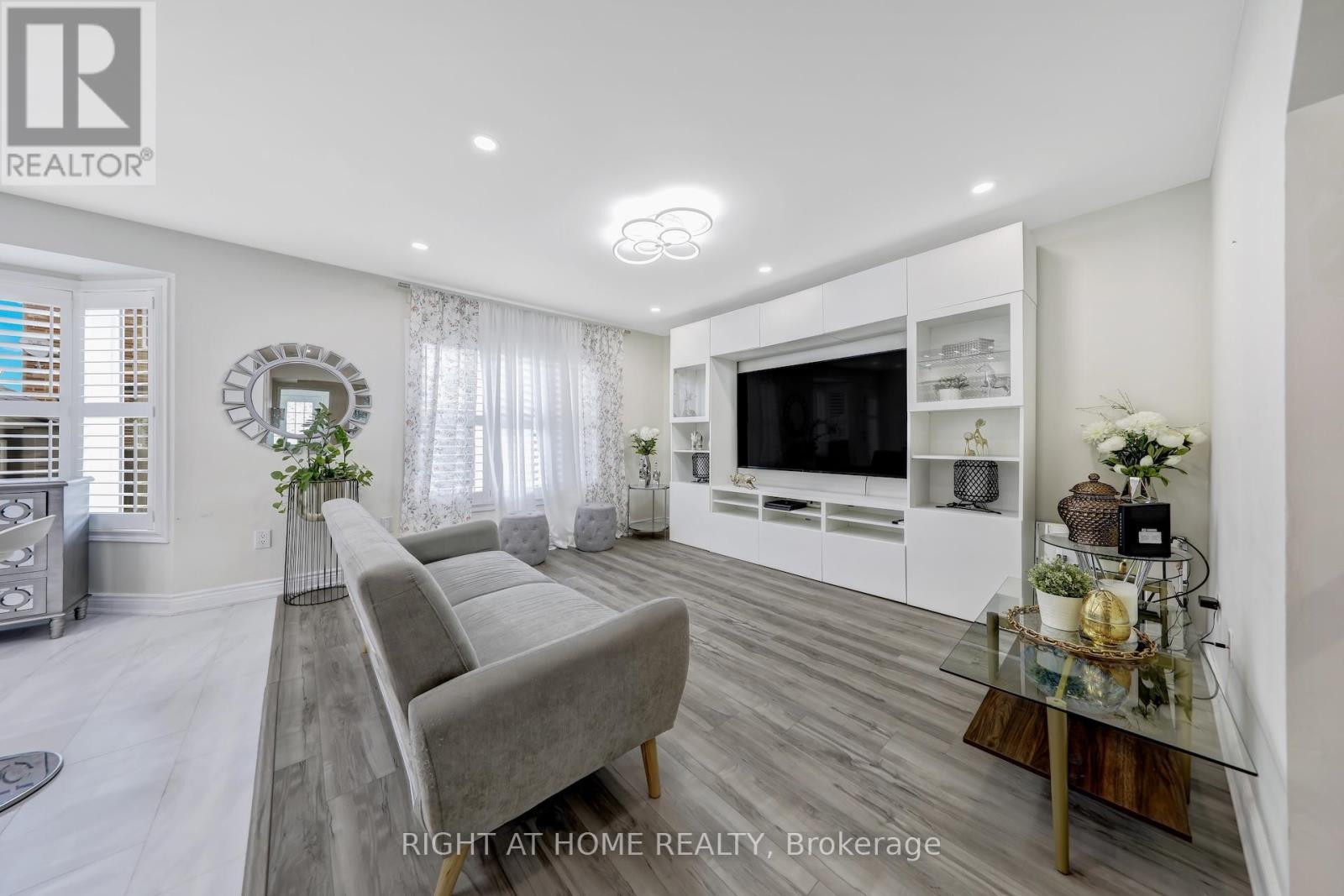 863 Scott Boulevard, Milton, Ontario  L9T 1N1 - Photo 18 - W12360624
