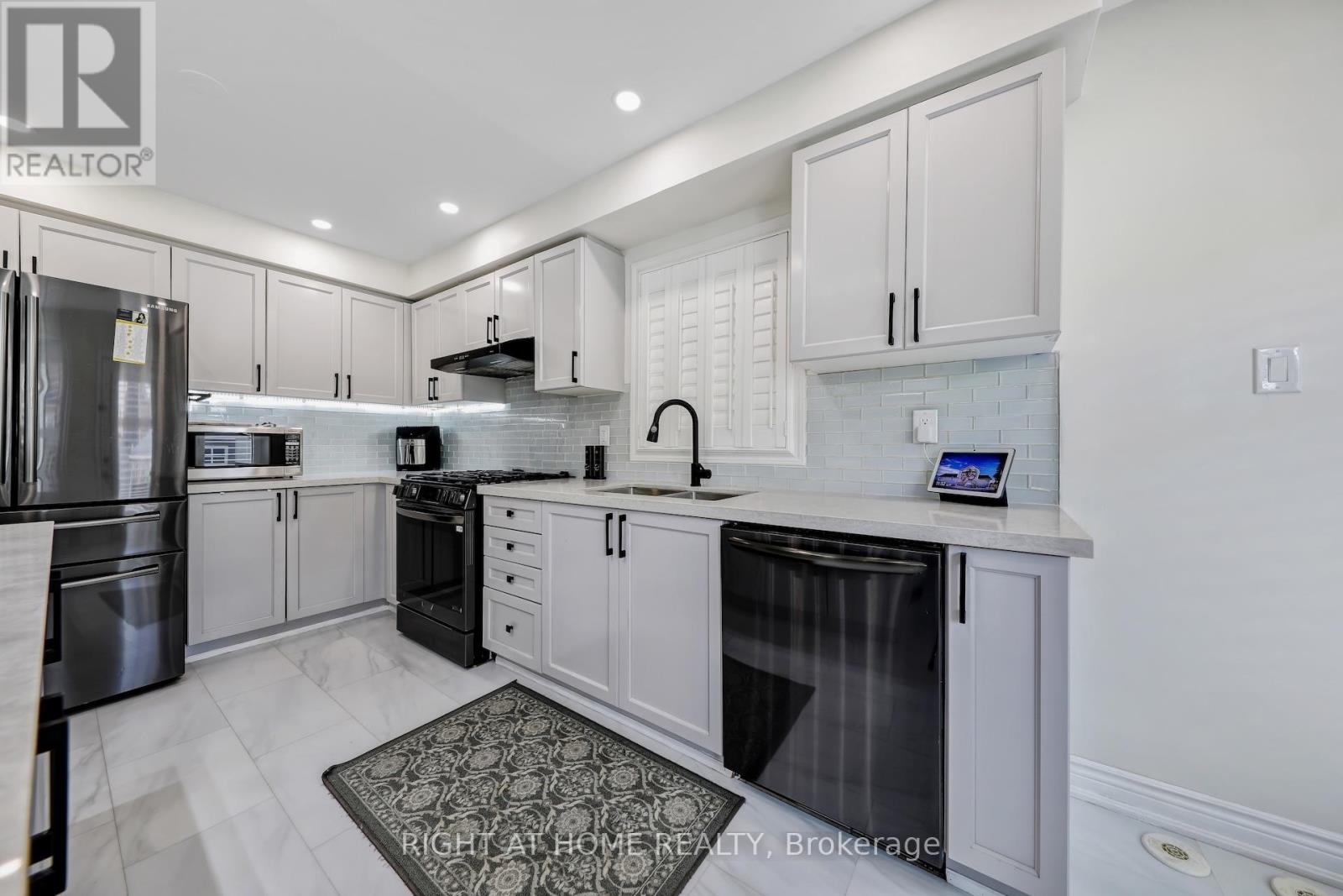 863 Scott Boulevard, Milton, Ontario  L9T 1N1 - Photo 22 - W12360624