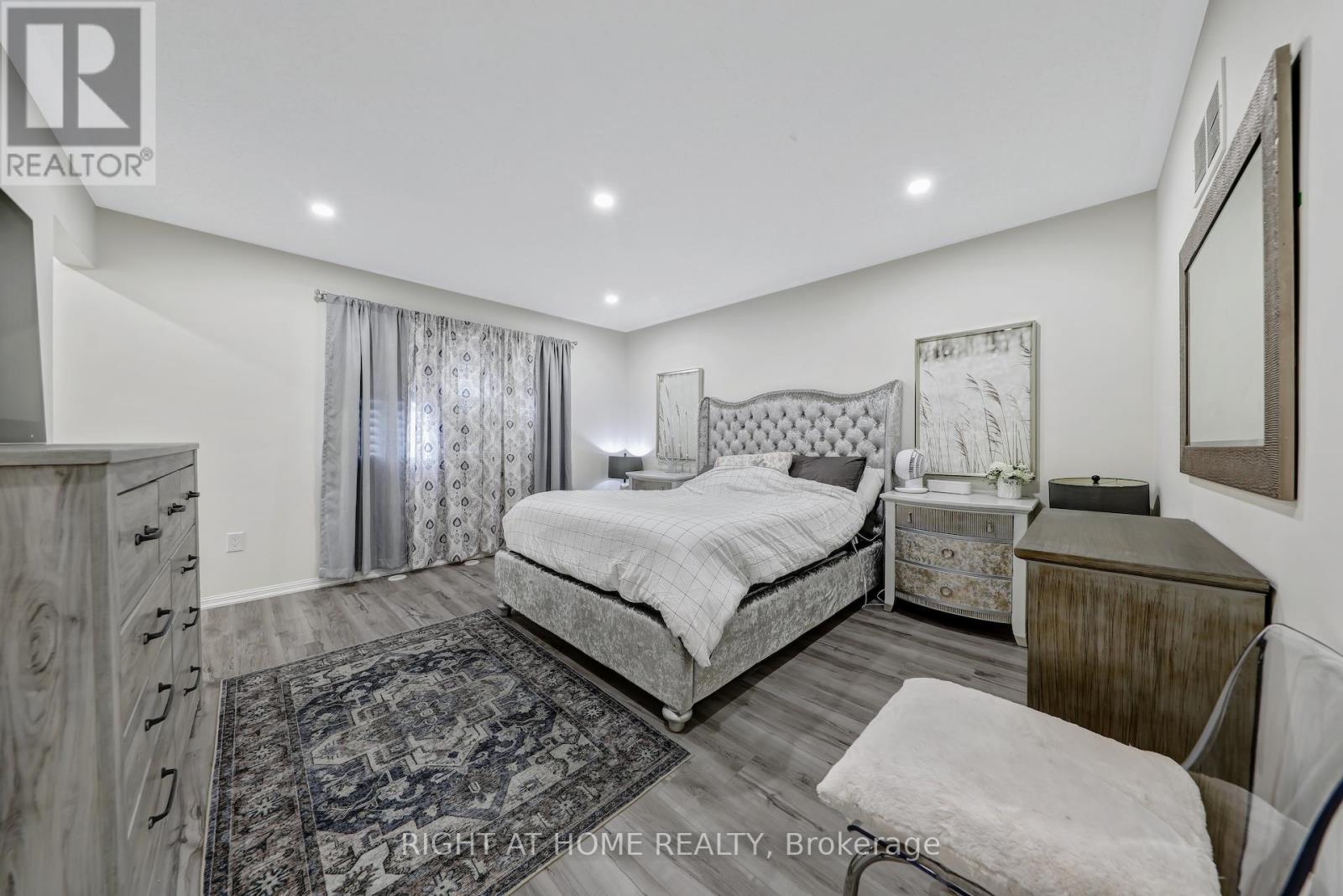 863 Scott Boulevard, Milton, Ontario  L9T 1N1 - Photo 28 - W12360624