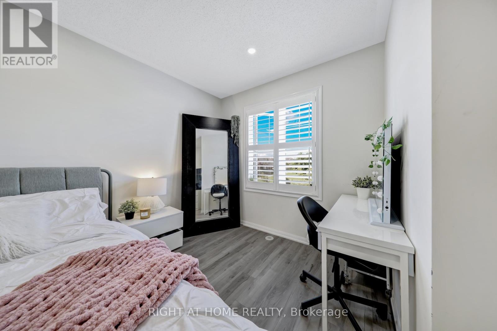 863 Scott Boulevard, Milton, Ontario  L9T 1N1 - Photo 40 - W12360624