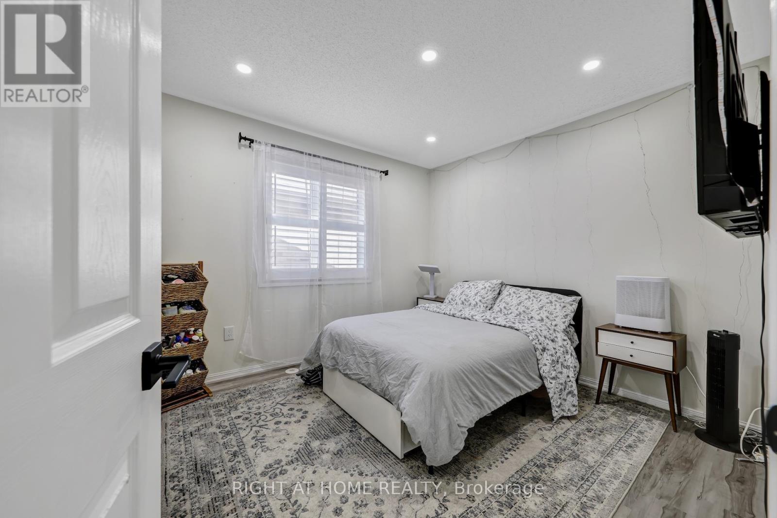 863 Scott Boulevard, Milton, Ontario  L9T 1N1 - Photo 42 - W12360624