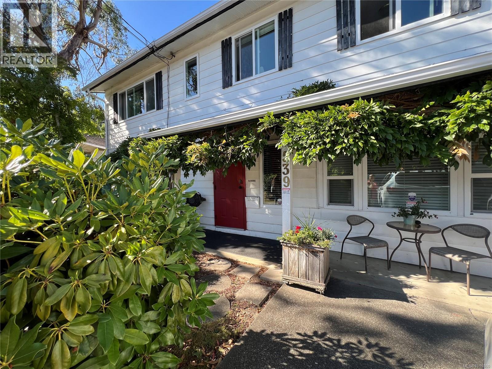 539 Rowan Ave, Parksville, British Columbia