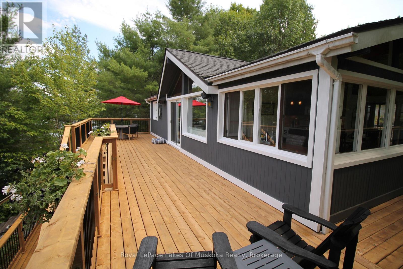 524 Peninsula Road, Gravenhurst, Ontario  P1P 1R2 - Photo 24 - X12360152