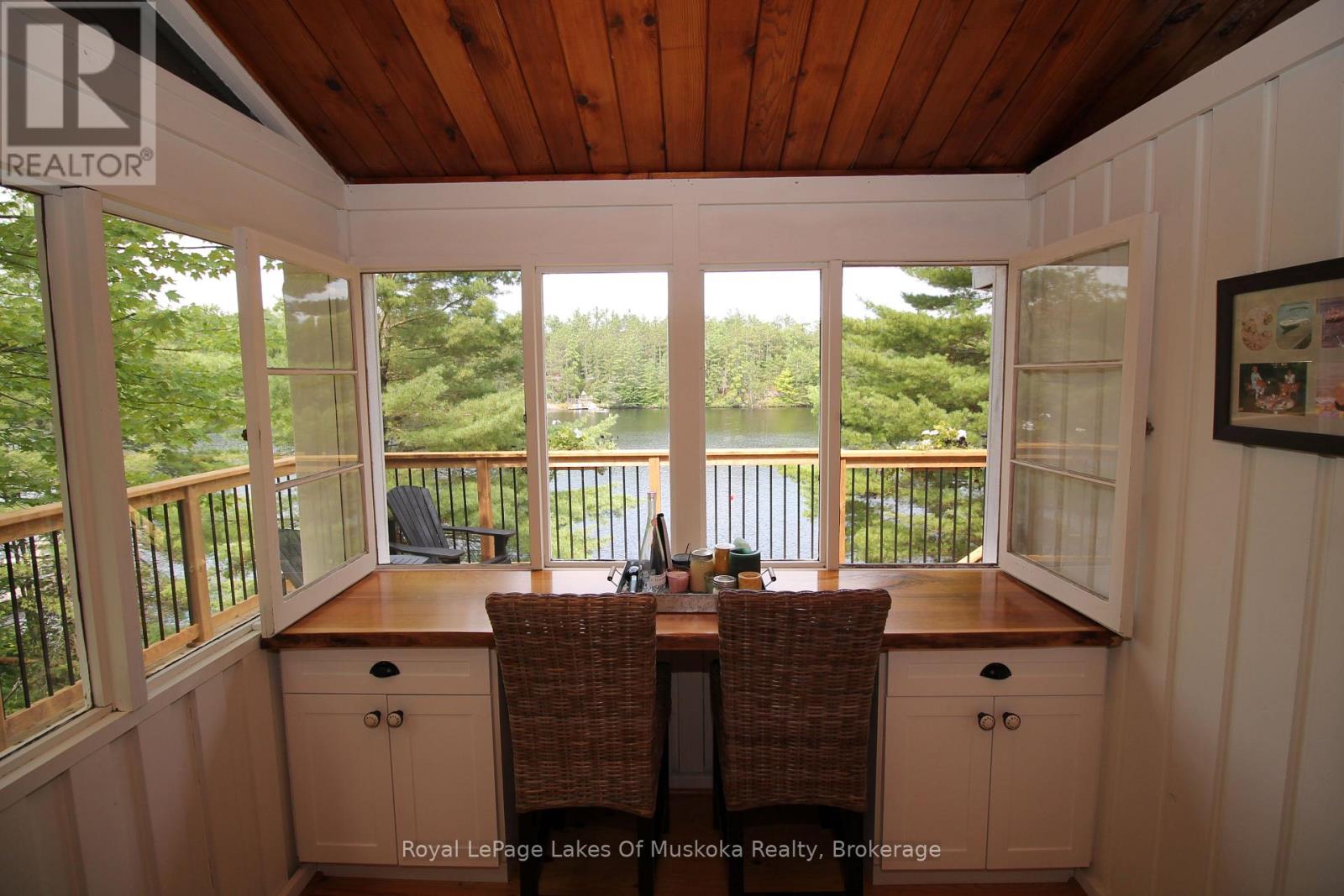 524 Peninsula Road, Gravenhurst, Ontario  P1P 1R2 - Photo 5 - X12360152