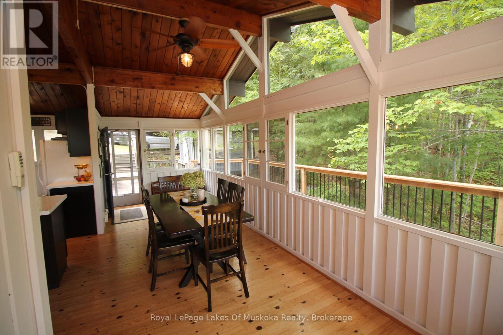 524 Peninsula Road, Gravenhurst, Ontario  P1P 1R2 - Photo 4 - X12360152