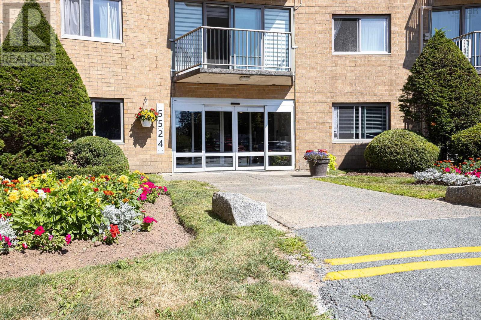 Property at 201 5524 Heatherwood image 3