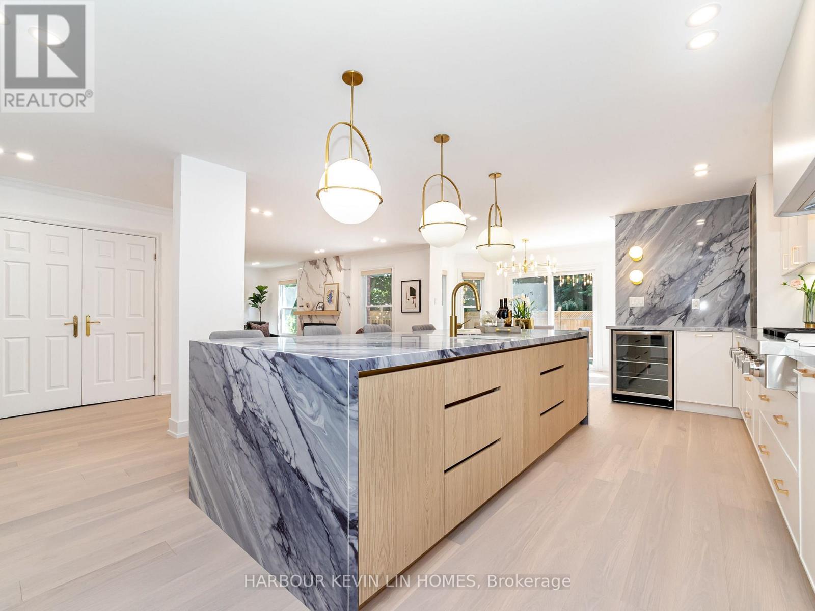 Property at 19 WILLETT CRESCENT image 4