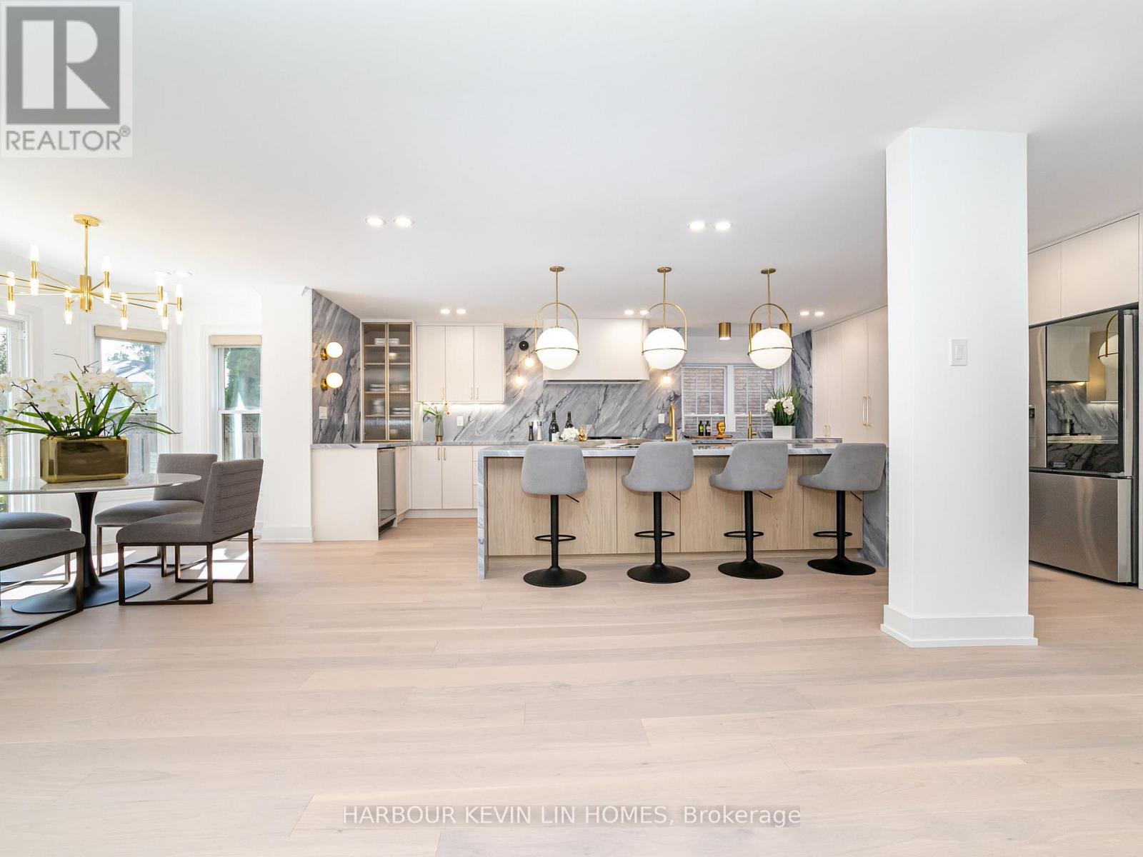 Property at 19 WILLETT CRESCENT image 2