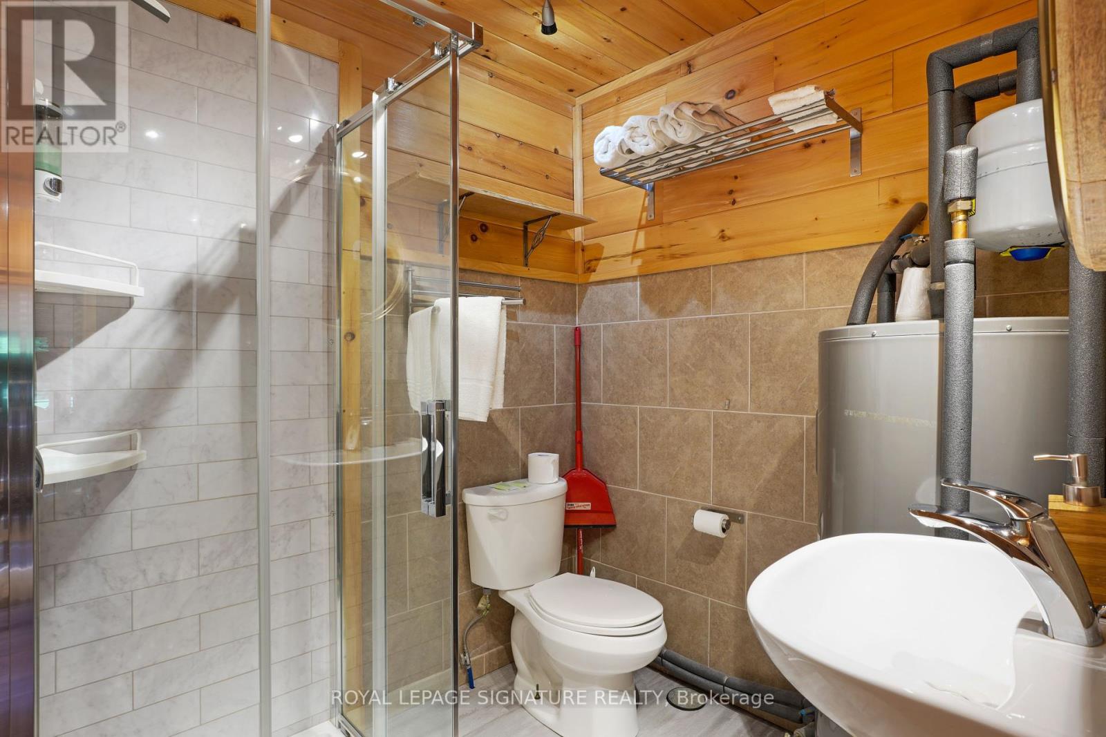 1064 Omagaki Road, Minden Hills, Ontario  K0M 2K0 - Photo 26 - X12285176