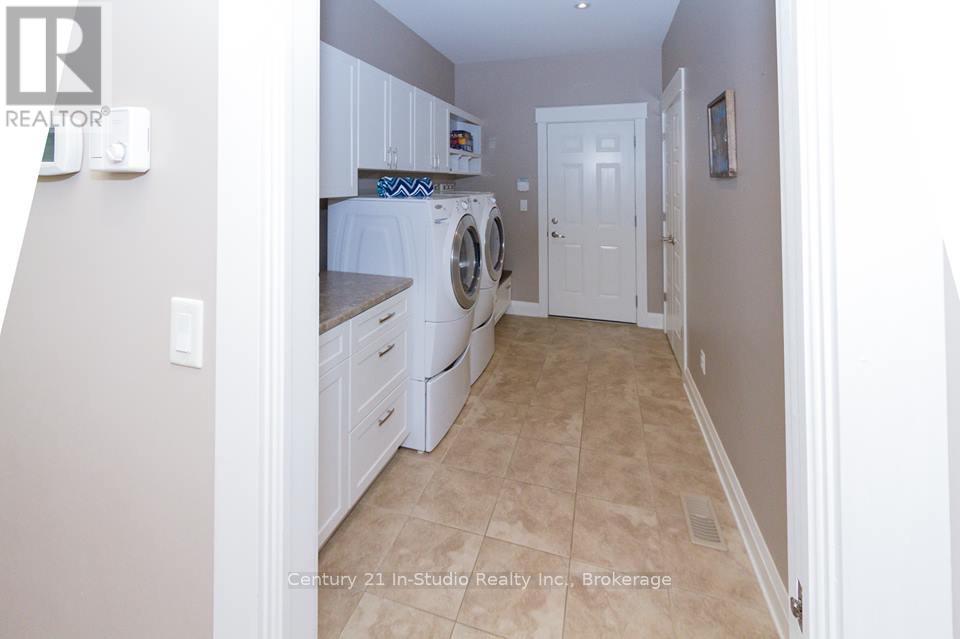 72235 Lakeshore Drive, R.r. #1 Drive, Bluewater (Hay), Ontario  N0M 2T0 - Photo 13 - X12360690
