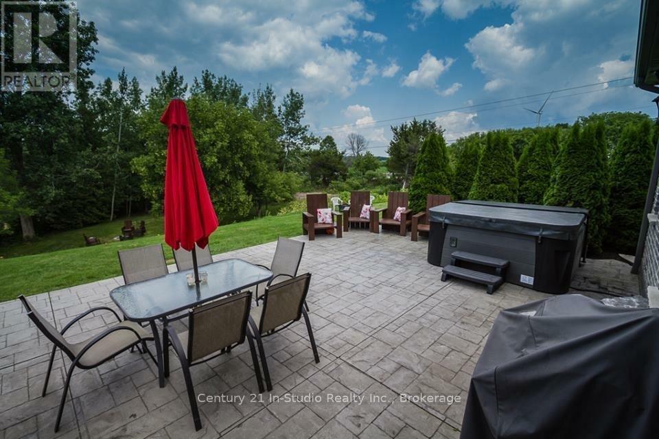 72235 Lakeshore Drive, R.r. #1 Drive, Bluewater (Hay), Ontario  N0M 2T0 - Photo 4 - X12360690