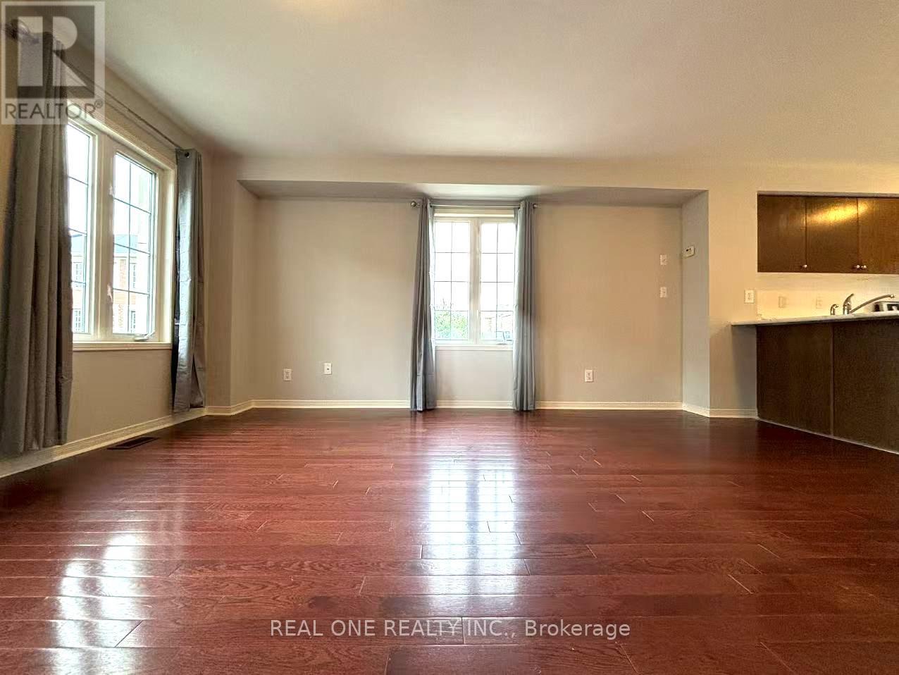 15 Adam Oates Heights, Toronto (Downsview-Roding-Cfb), Ontario  M3L 0G3 - Photo 11 - W12360670