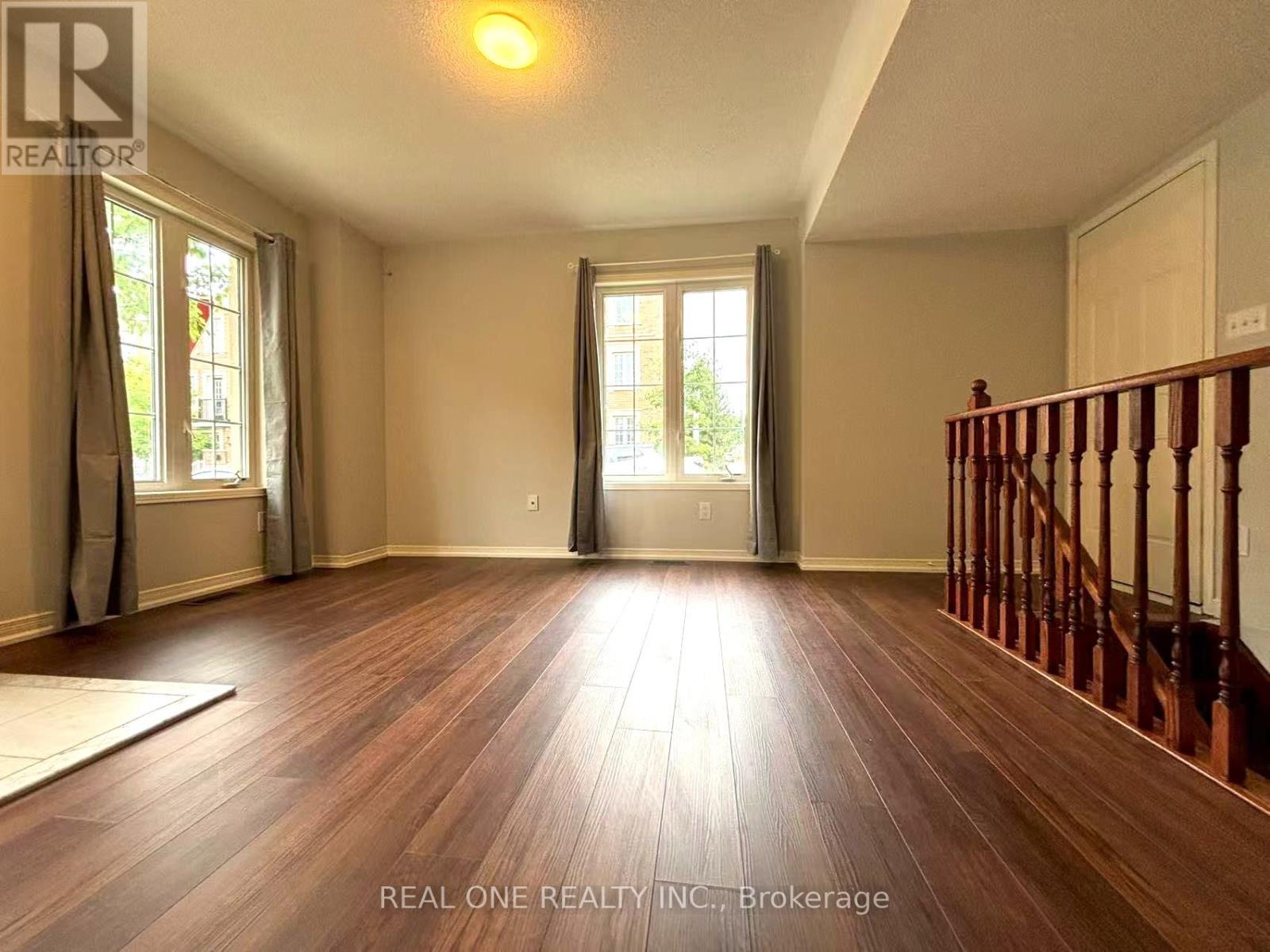15 Adam Oates Heights, Toronto (Downsview-Roding-Cfb), Ontario  M3L 0G3 - Photo 7 - W12360670