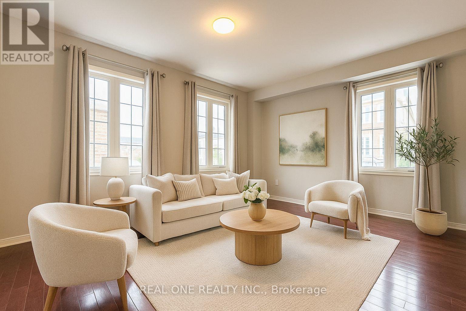 15 Adam Oates Heights, Toronto (Downsview-Roding-Cfb), Ontario  M3L 0G3 - Photo 8 - W12360670